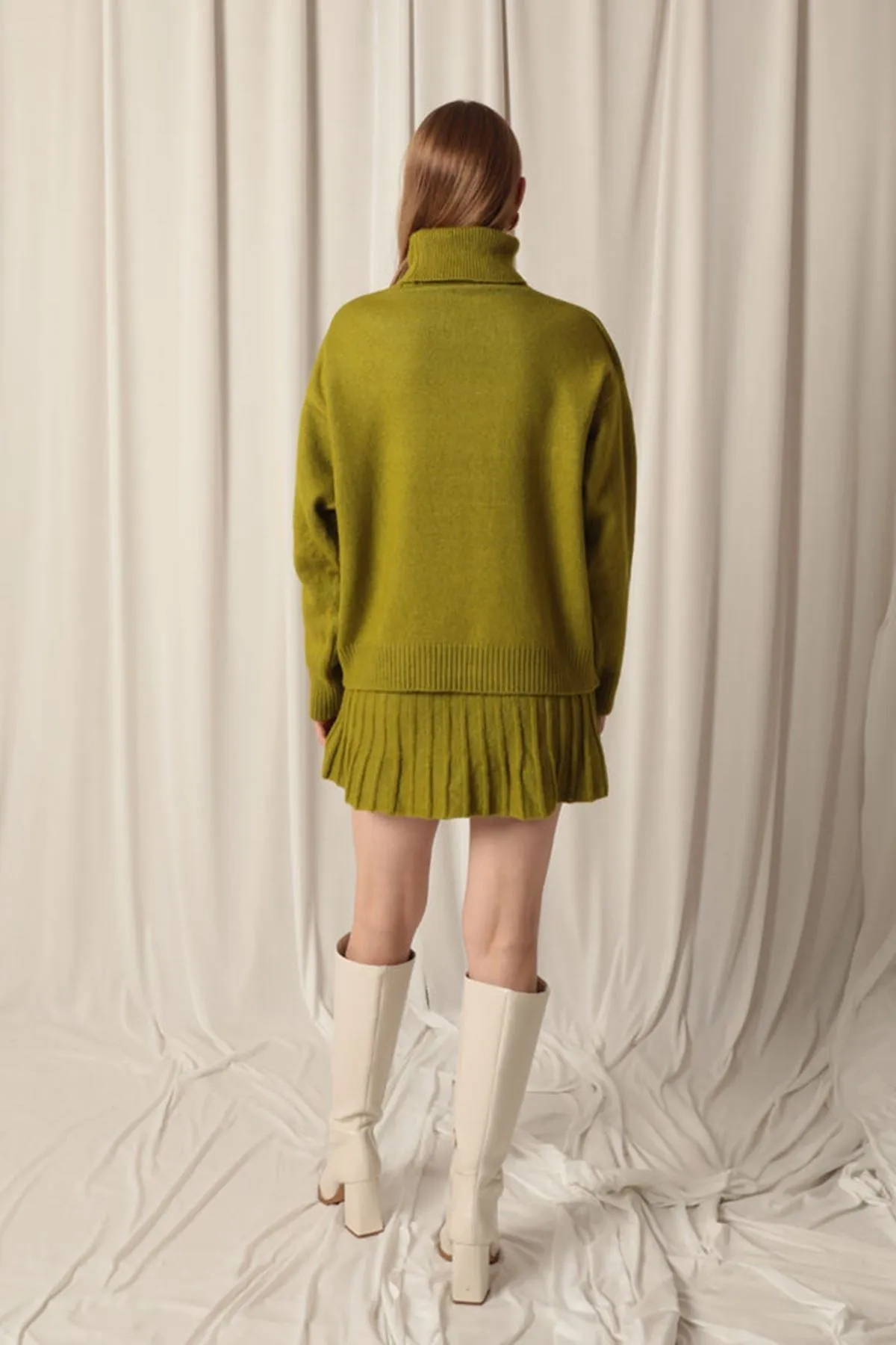 Knitwear Fabric Turtleneck Sweater Oil Green Skirt Set