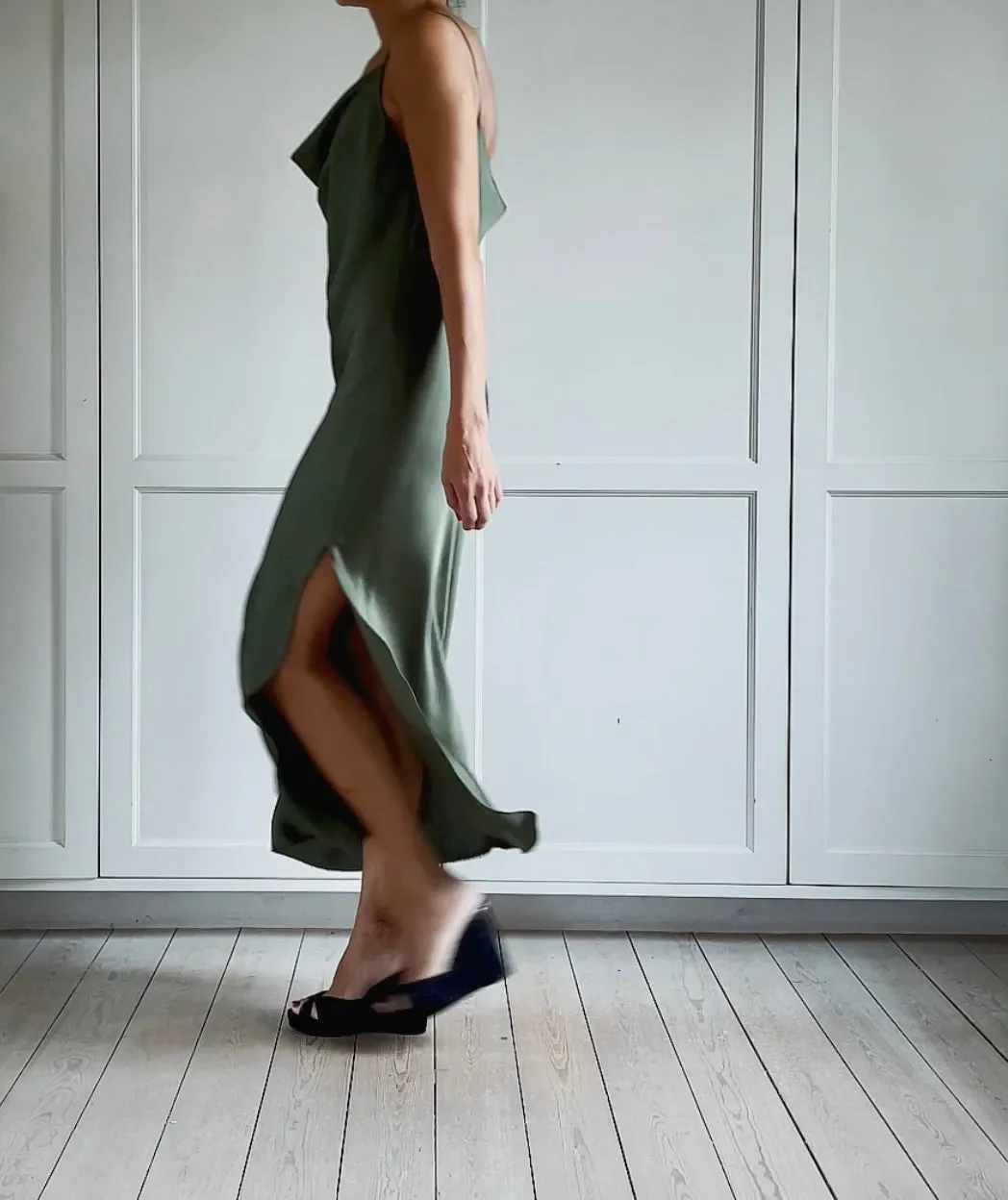 SLIP DRESS - GREEN