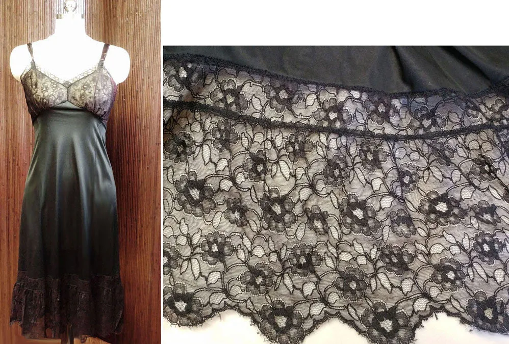 VINTAGE M'LLE SMART SOPHISTICATED BLACK LACE HUGE GORGEOUS DEEPLY SCALLOPED HEM SLIP