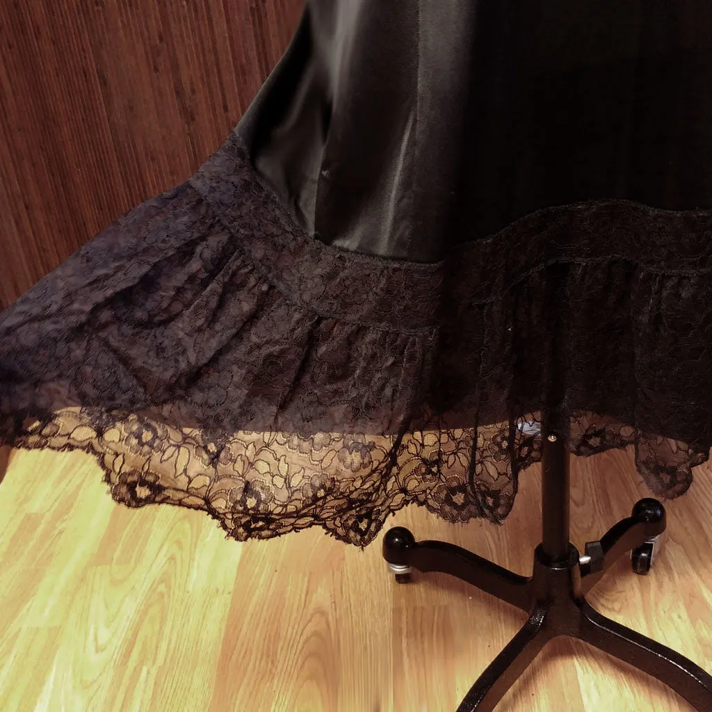 VINTAGE M'LLE SMART SOPHISTICATED BLACK LACE HUGE GORGEOUS DEEPLY SCALLOPED HEM SLIP